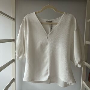 Elegant White V-Neck Women's Top puff sleeve